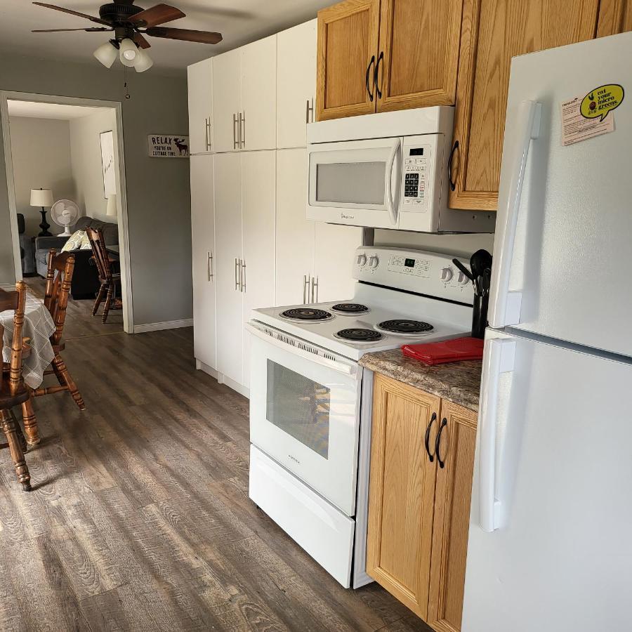 Michaels Bay Getaway On Manitoulin Island Βίλα South Baymouth Εξωτερικό φωτογραφία
